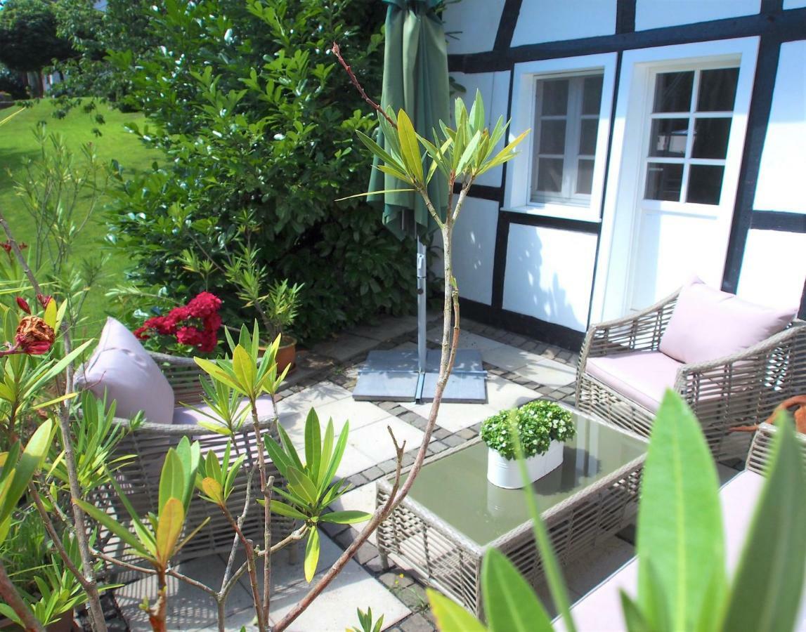 Ferienhaus Im Fachwerkhof 'Haus In Bewegung' Seelscheid Buitenkant foto